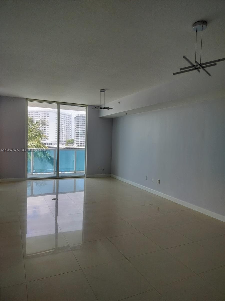 OCEAN MARINE YACHT CLUB C · #306 in Hallandale Beach - Photo 11