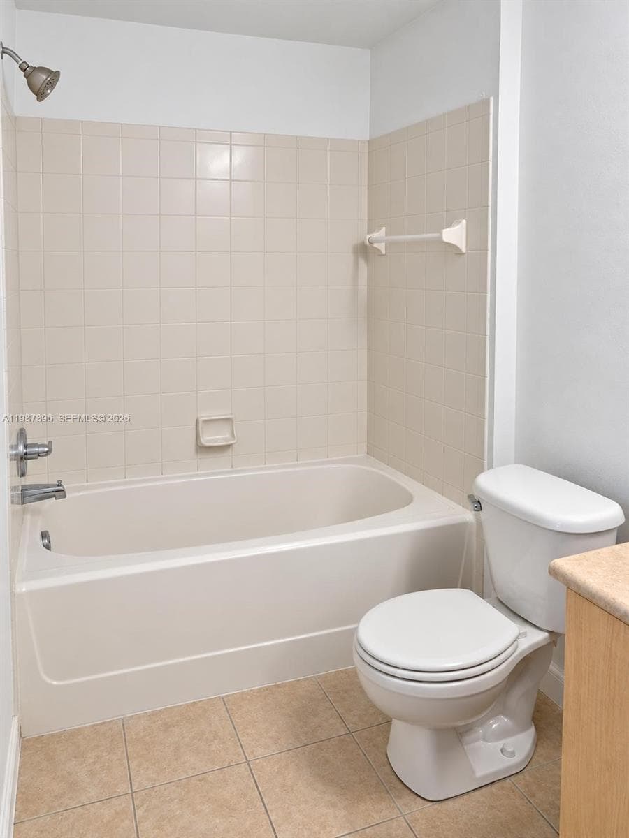 REGENT PARK CONDO · #111A in Hollywood - Photo 20
