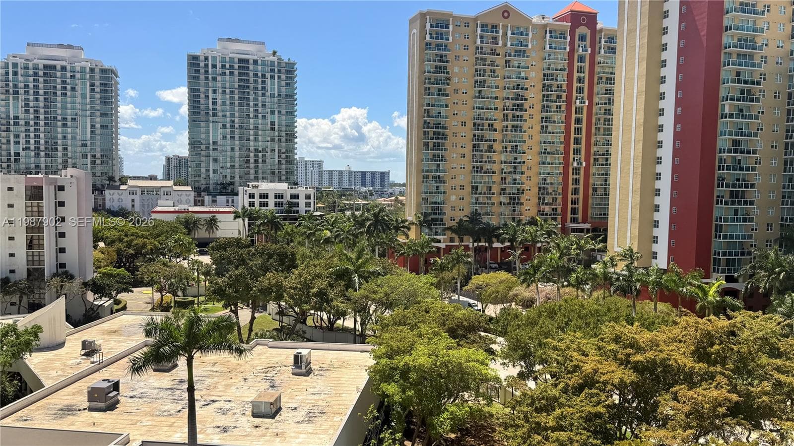 Plaza Of The Americas · #1015 in Sunny Isles Beach - Photo 7