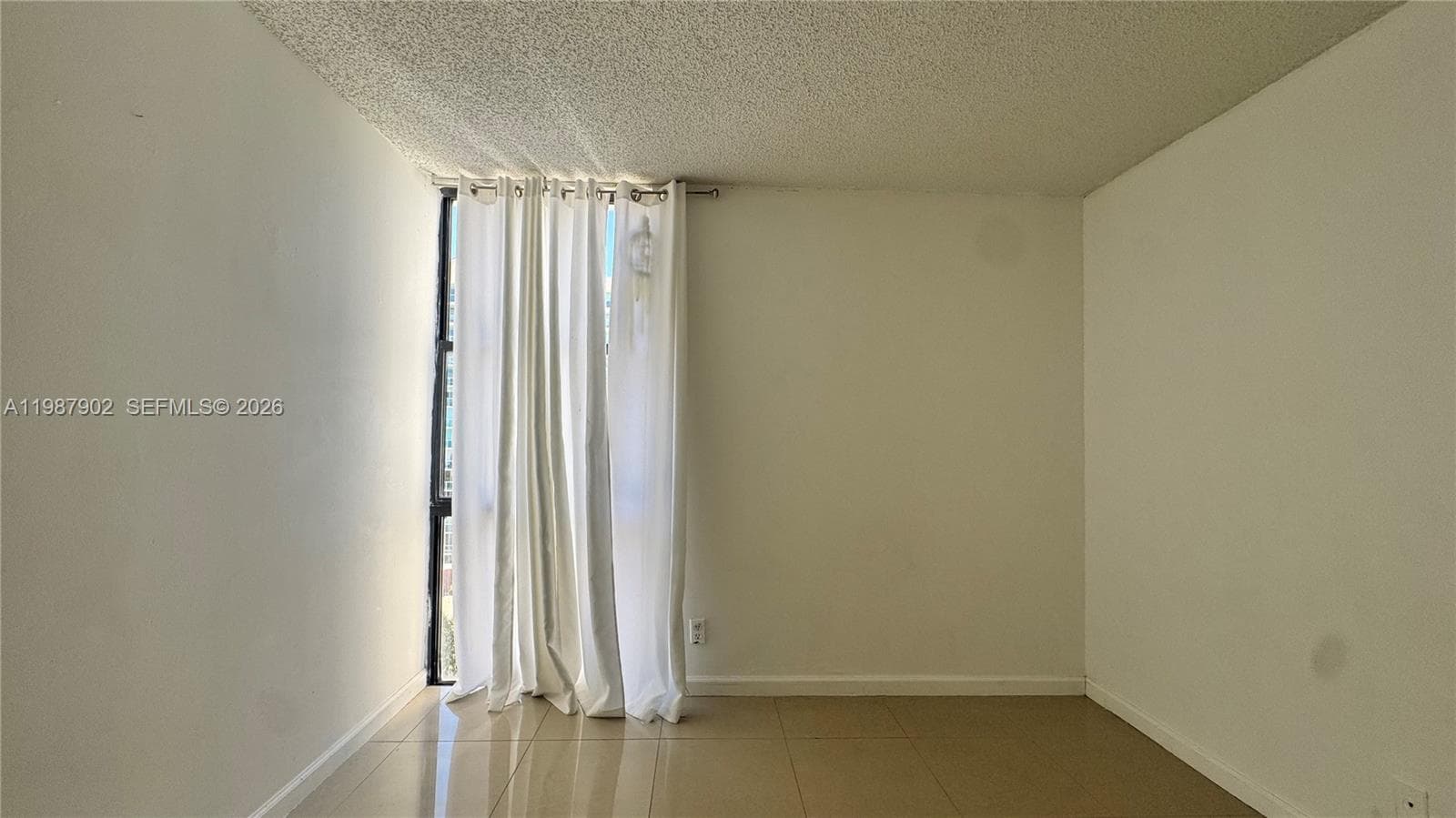 Plaza Of The Americas · #1015 in Sunny Isles Beach - Photo 28