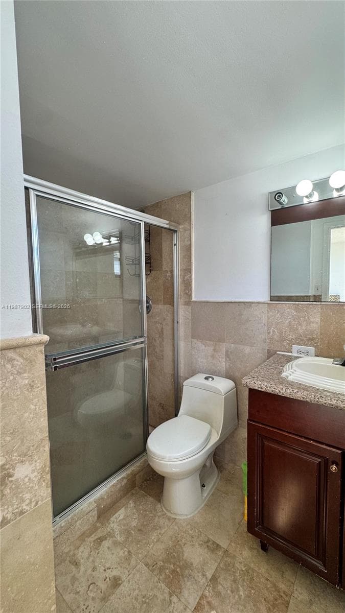 Plaza Of The Americas · #1015 in Sunny Isles Beach - Photo 21