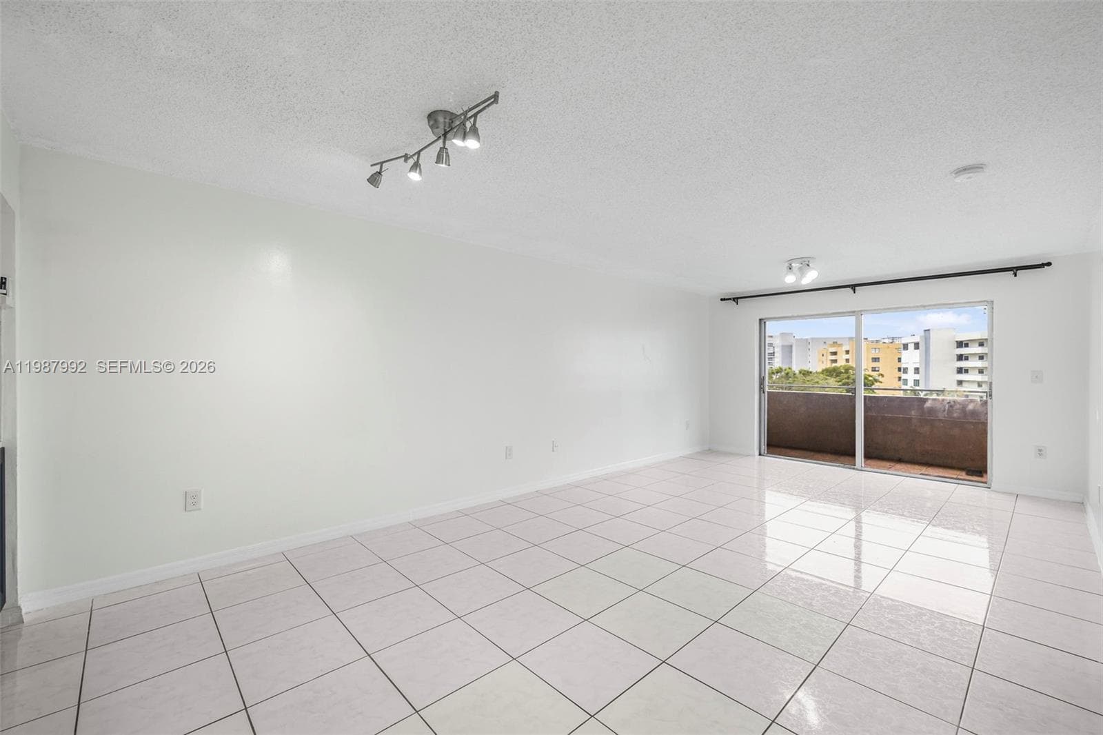 ATRIUM GARDENS CONDO · #505 in Sunny Isles Beach - Photo 7