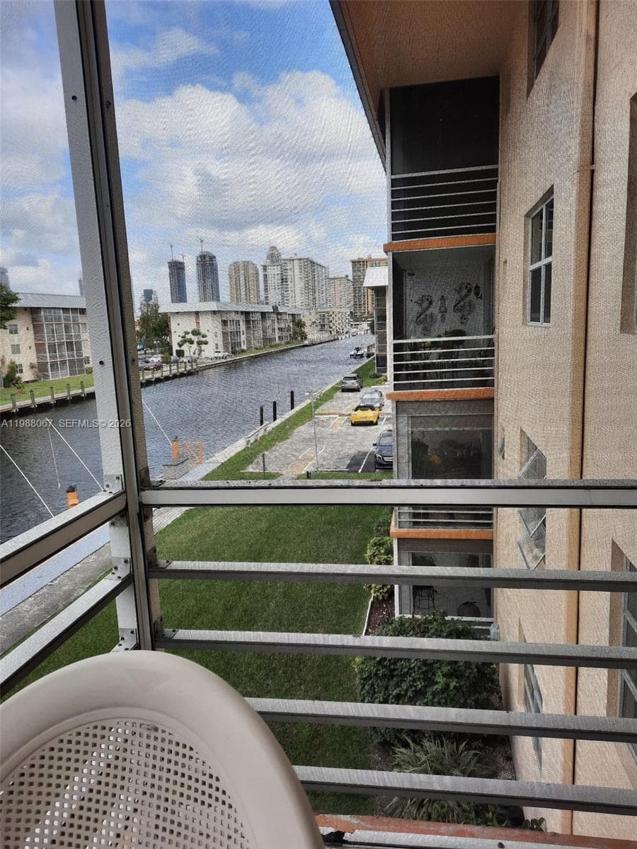 Eden Isles Condo · #310 in North Miami Beach - Photo 4