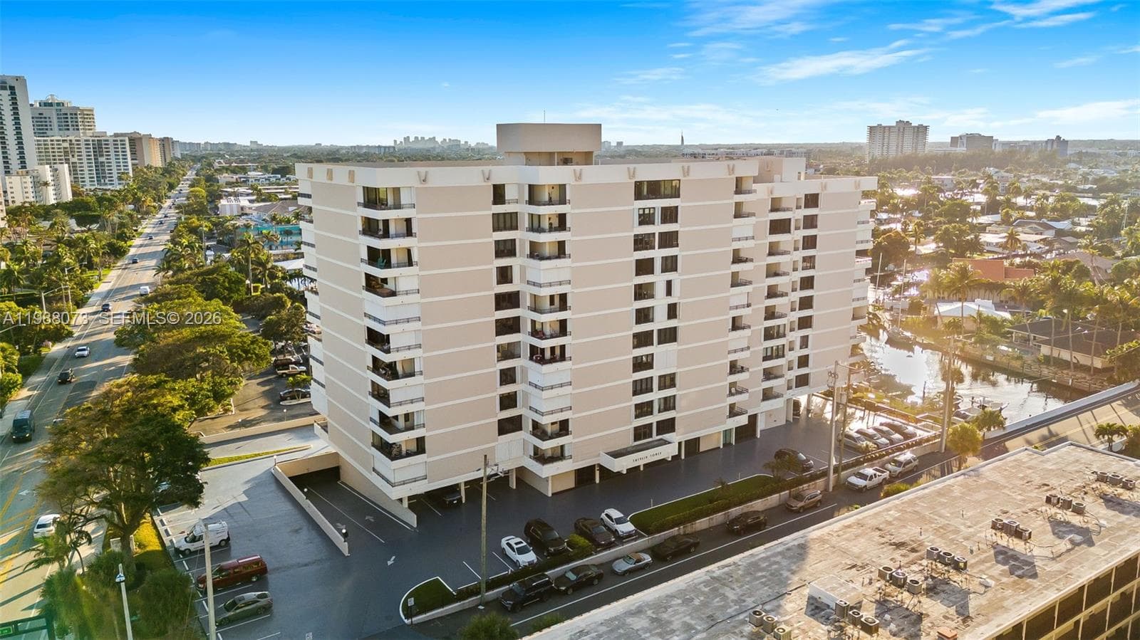 EMERALD TOWER · #407 in Pompano Beach - Photo 57