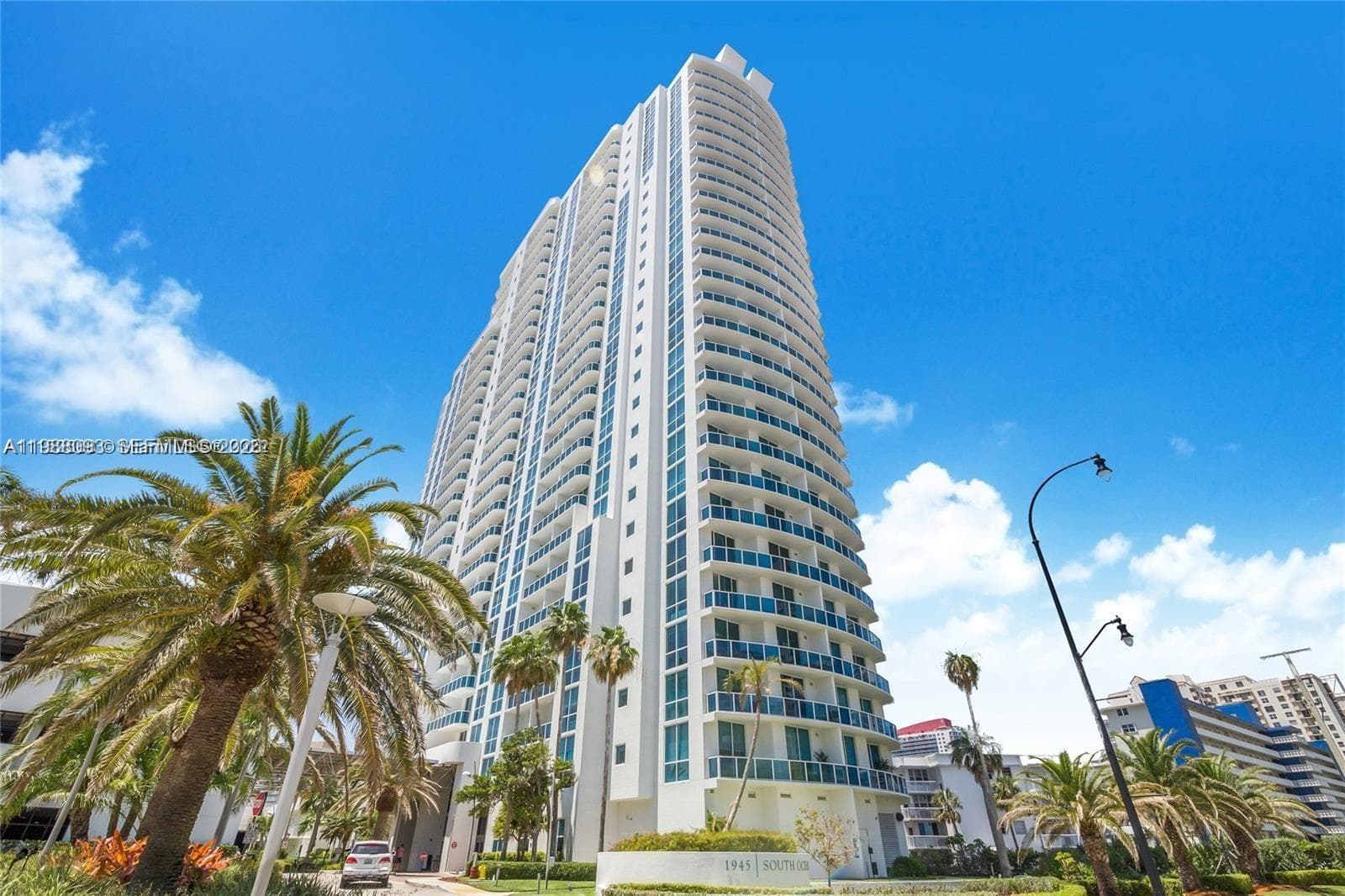 OCEAN MARINE YACHT CLUB · #604 in Hallandale Beach - Photo 17