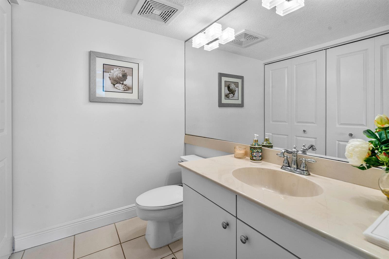 021-4100NorthOceanDrive-504-RivieraBeach