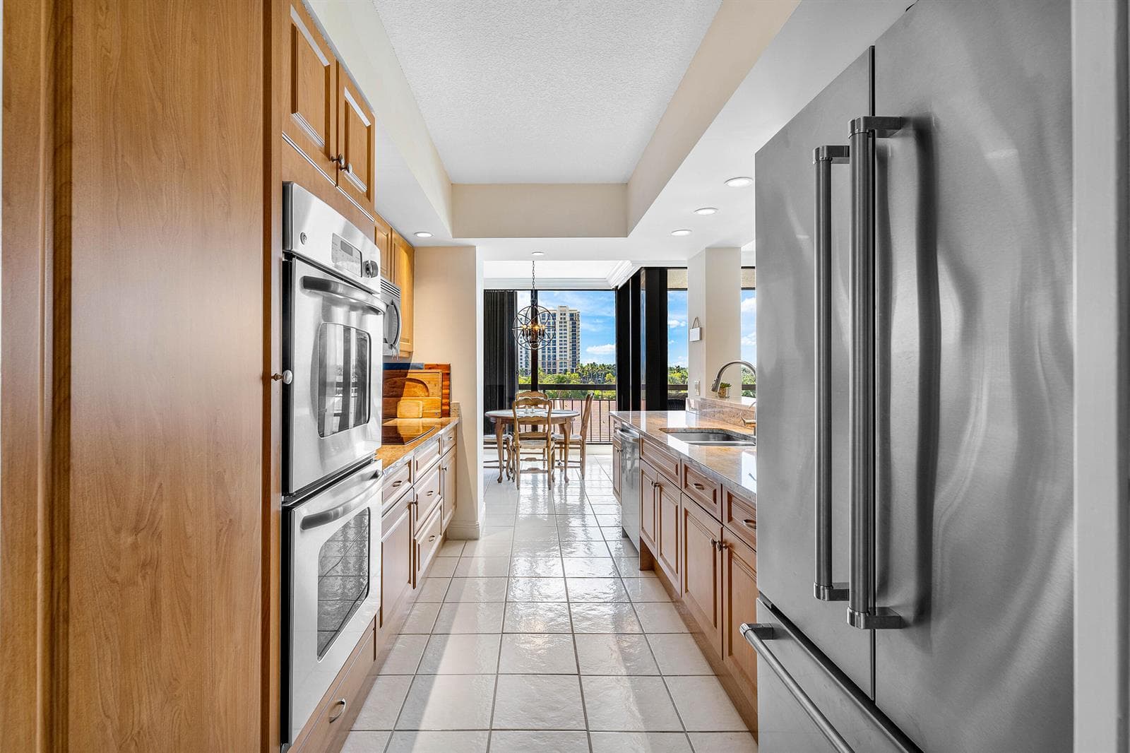 016-4100NorthOceanDrive-504-RivieraBeach