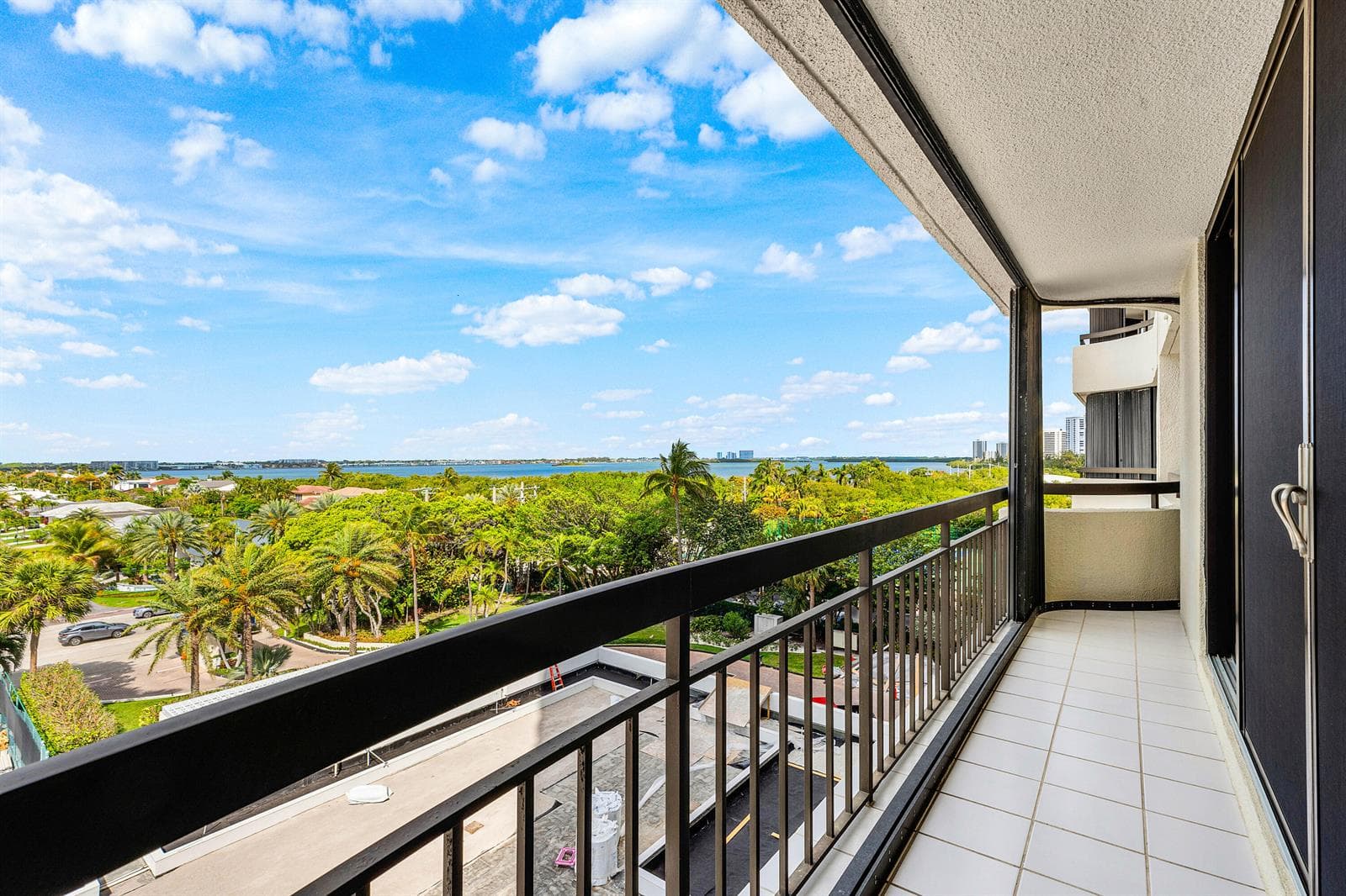 041-4100NorthOceanDrive-504-RivieraBeach