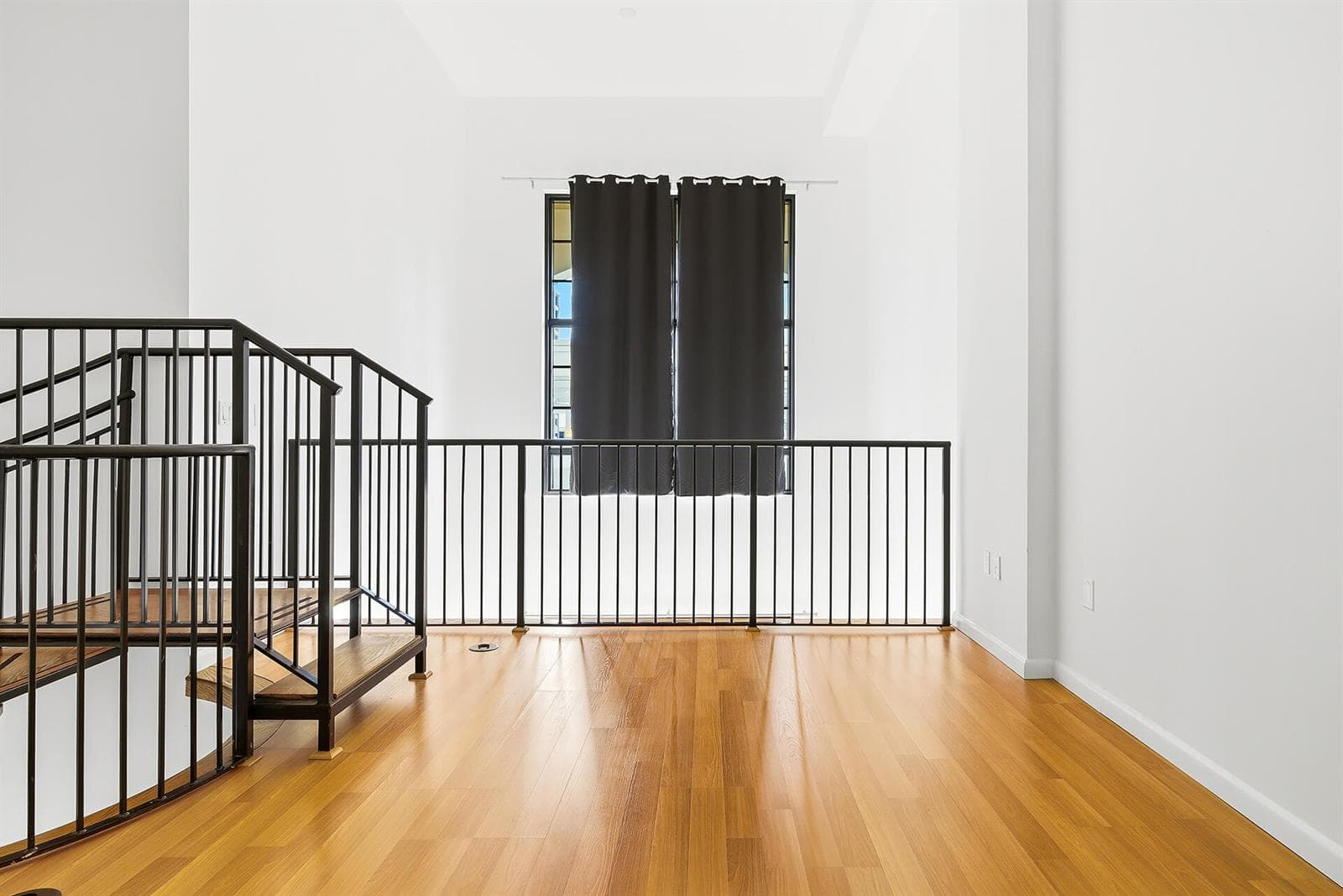 801-S-OLIVE-AVE-UNIT-425-33401-011