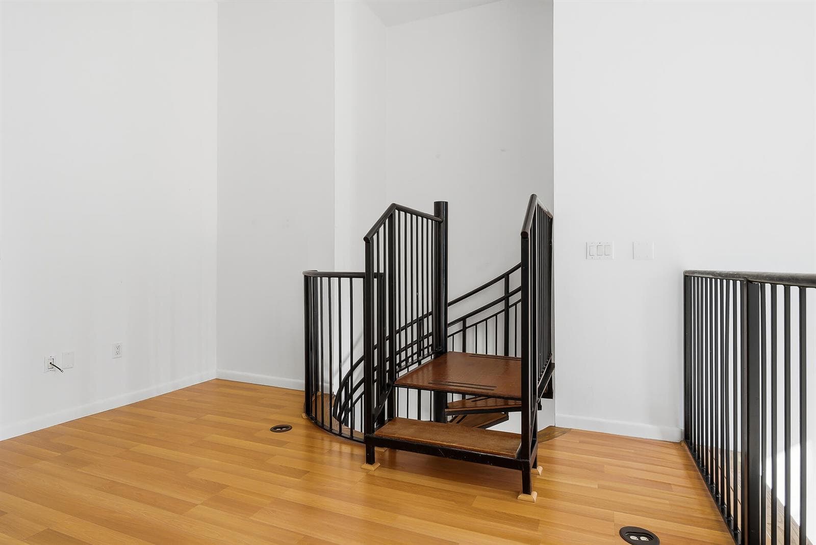 801-S-OLIVE-AVE-UNIT-425-33401-010