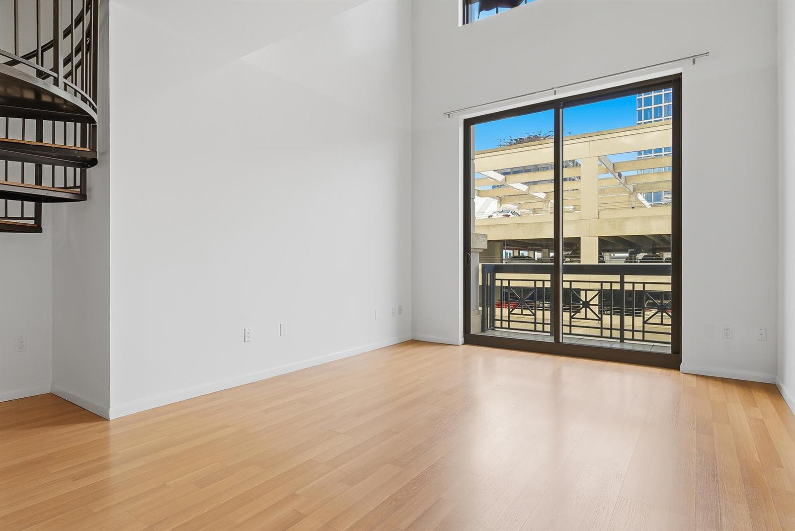801-S-OLIVE-AVE-UNIT-425-33401-002