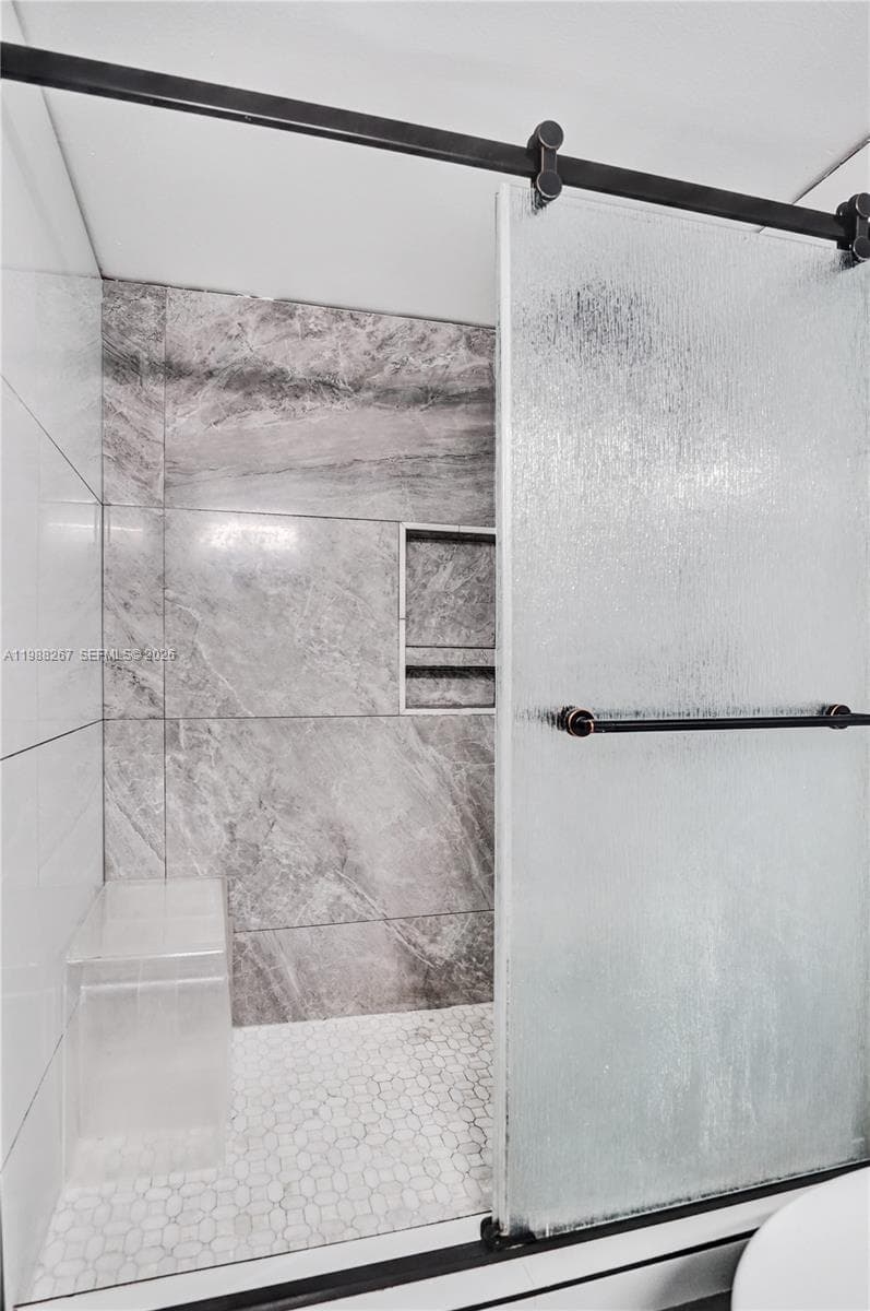 Golden Isles Yacht Club · #201 in Hallandale Beach - Photo 32