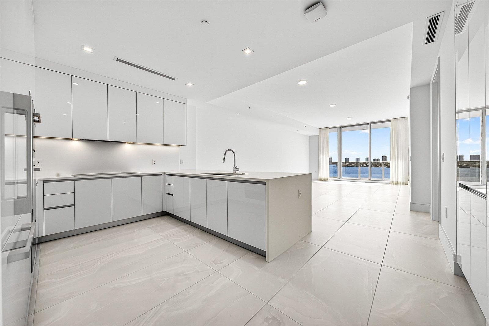 Kitchen/Living