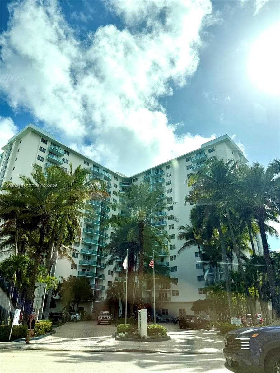 TIDES ON HOLLYWOOD BEACH · #5W in Hollywood - Photo 1