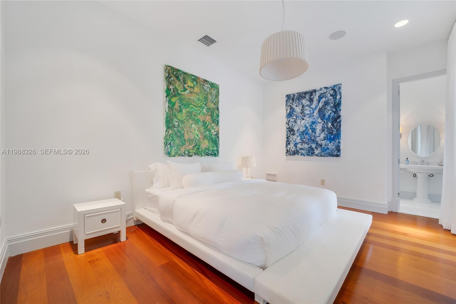 100 Palm Ave photo 27