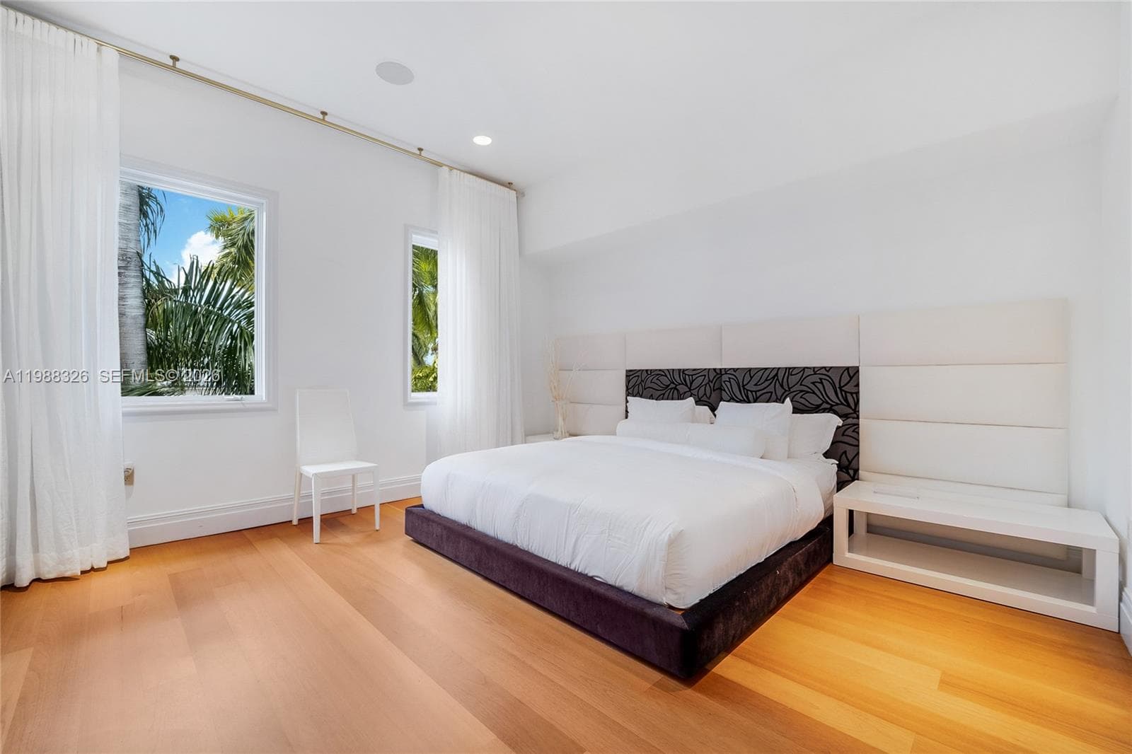100 Palm Ave photo 33