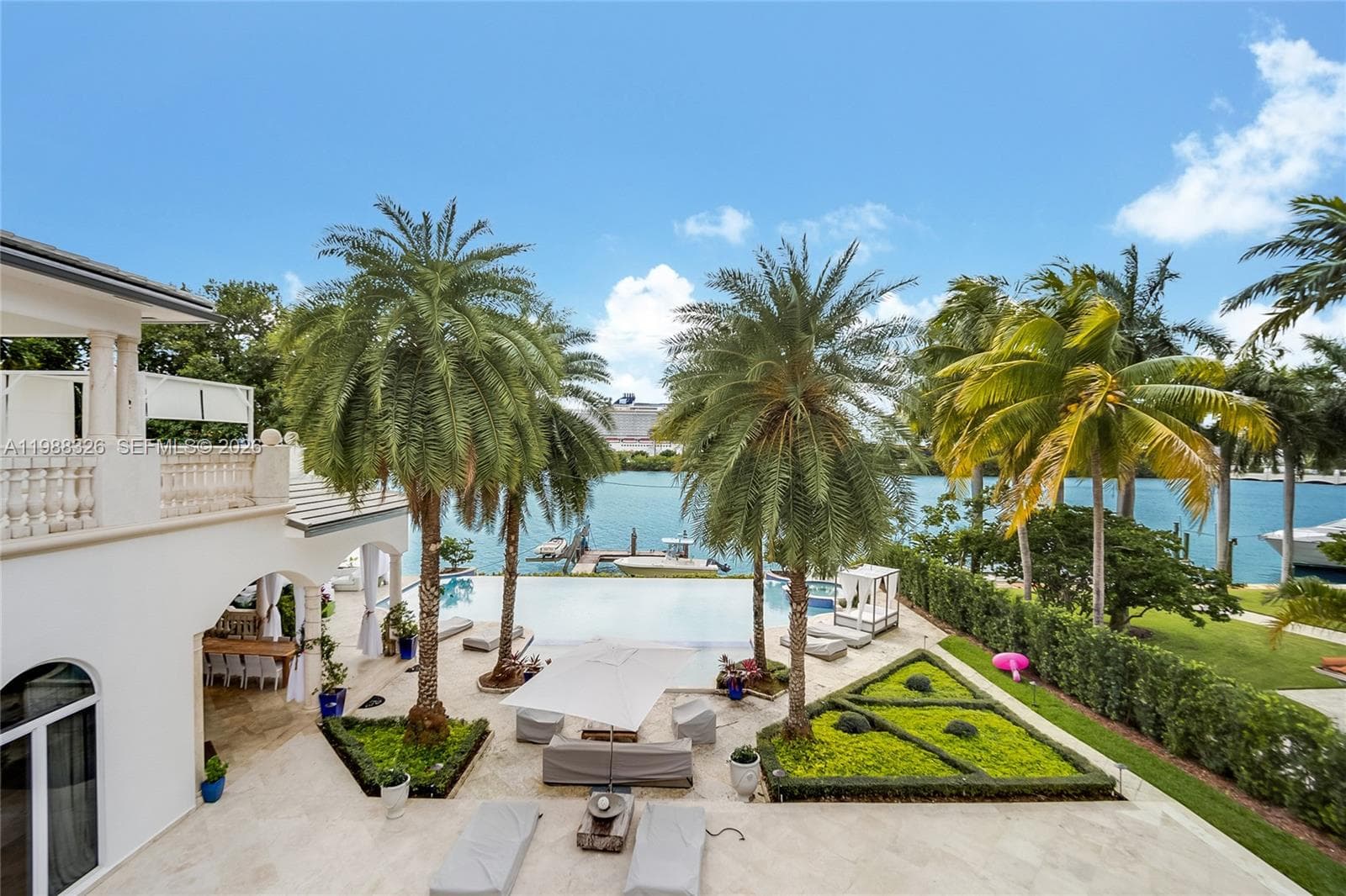 100 Palm Ave photo 14