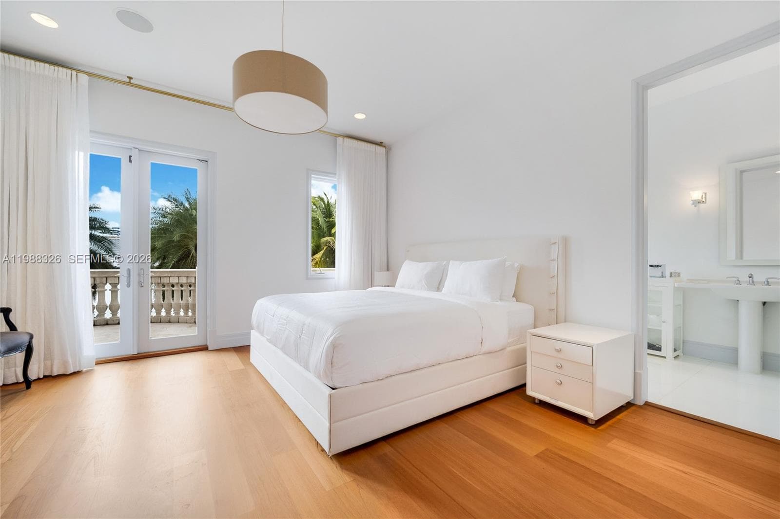 100 Palm Ave photo 31