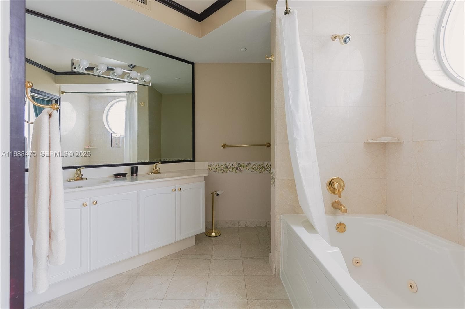 ST TROPEZ OCEAN CONDO · #20-C in Miami Beach - Photo 15