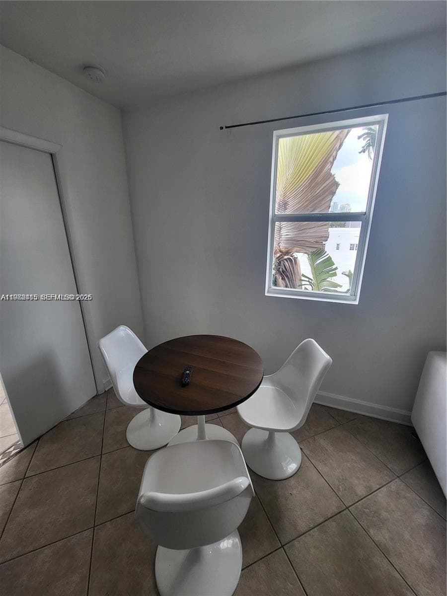 JADE CONDO · #303 in Miami Beach - Photo 2