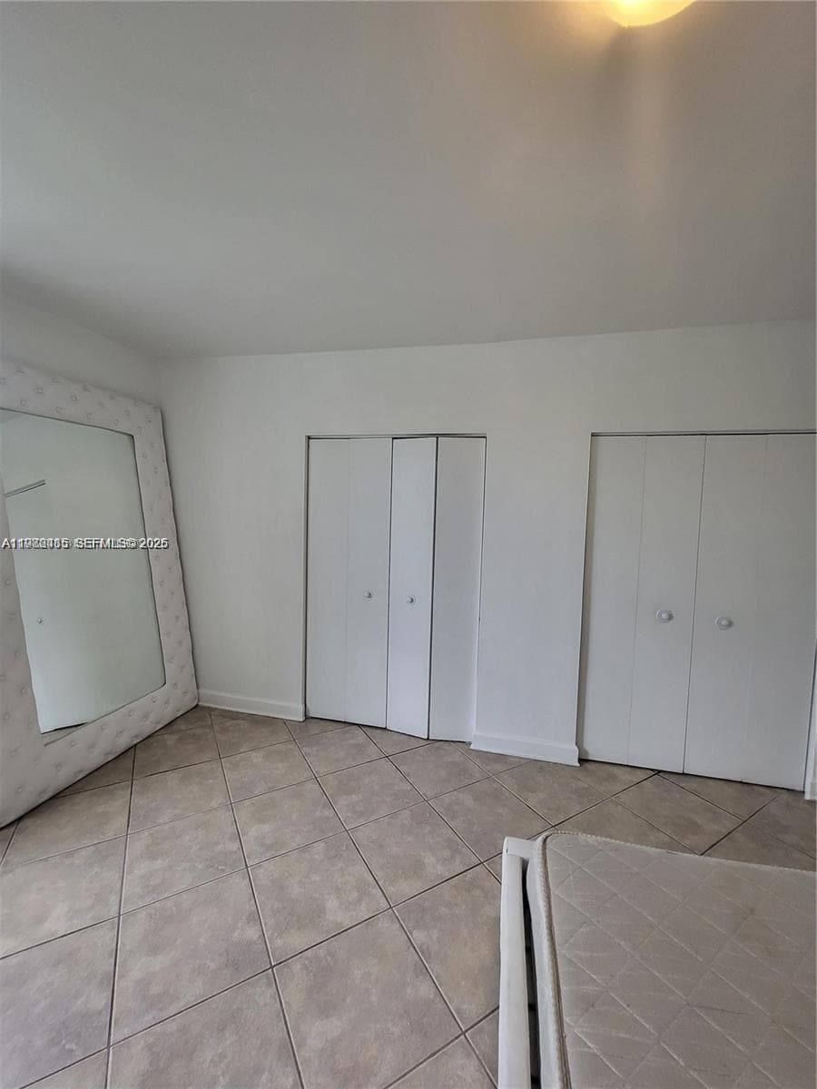 JADE CONDO · #303 in Miami Beach - Photo 8