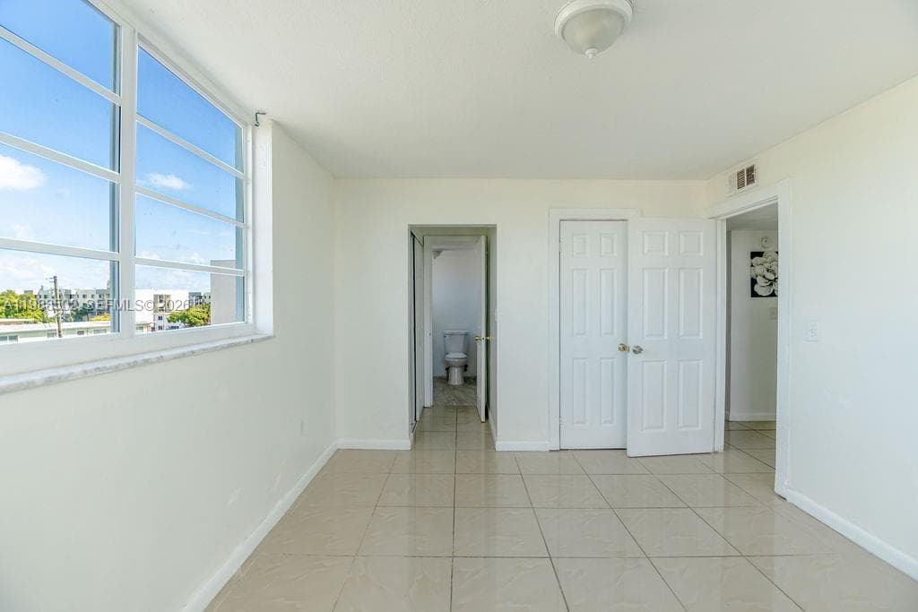 LISETTE CONDO · #402 in Miami Beach - Photo 27