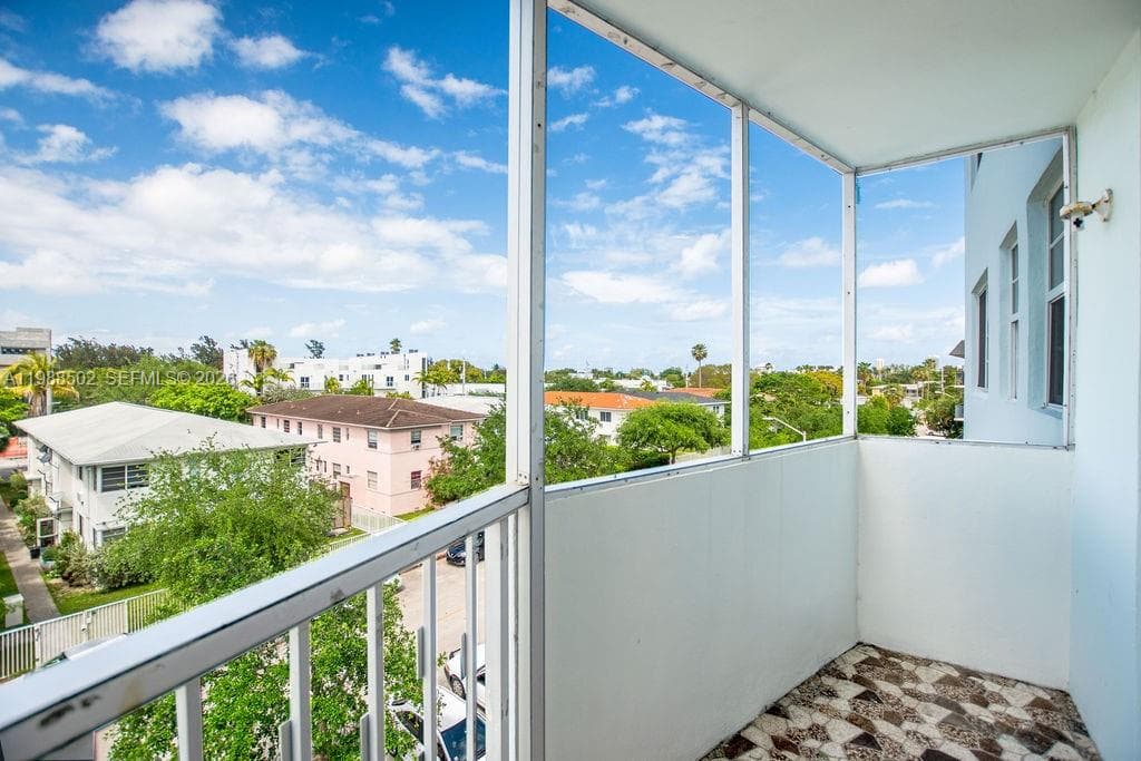 LISETTE CONDO · #402 in Miami Beach - Photo 17
