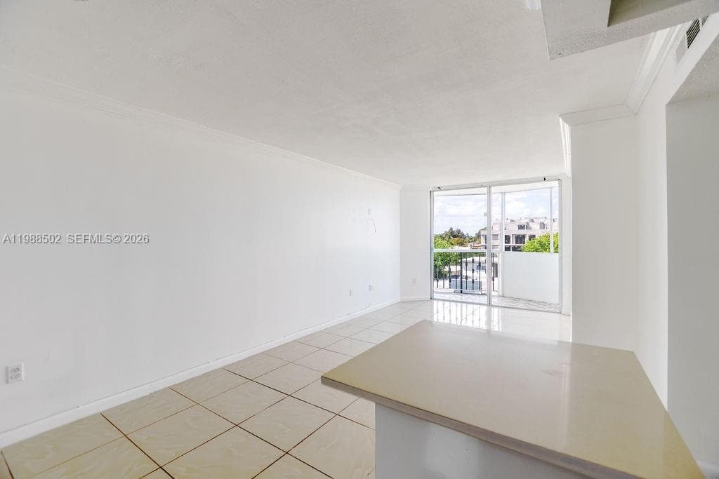 LISETTE CONDO · #402 in Miami Beach - Photo 12
