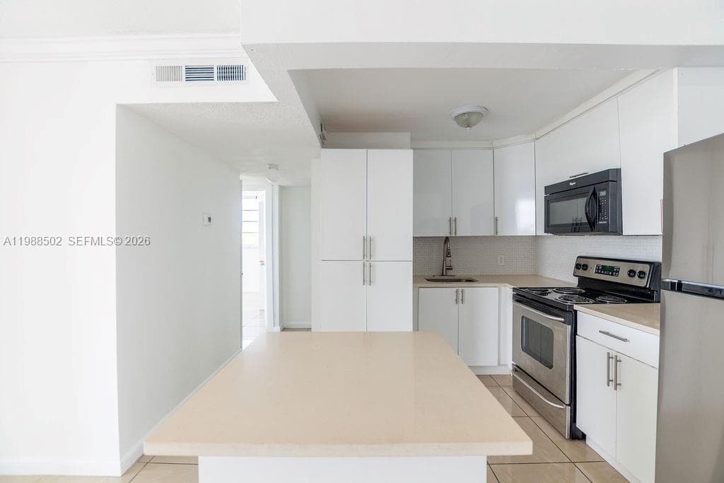 LISETTE CONDO · #402 in Miami Beach - Photo 9