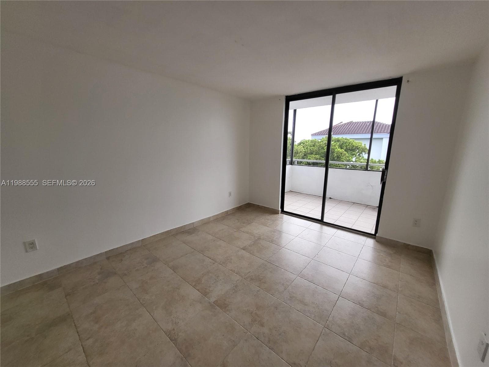 VERABELLA FALLS CONDO · #G-418 in Miami - Photo 12