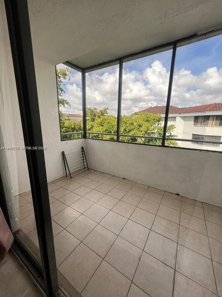 VERABELLA FALLS CONDO · #G-418 in Miami - Photo 9