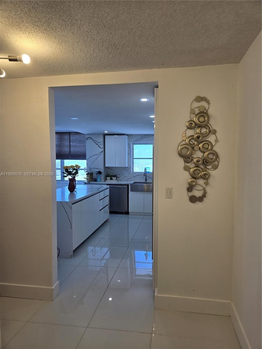 COMMODORE PLAZA CONDO · #2205 T in Aventura - Photo 7