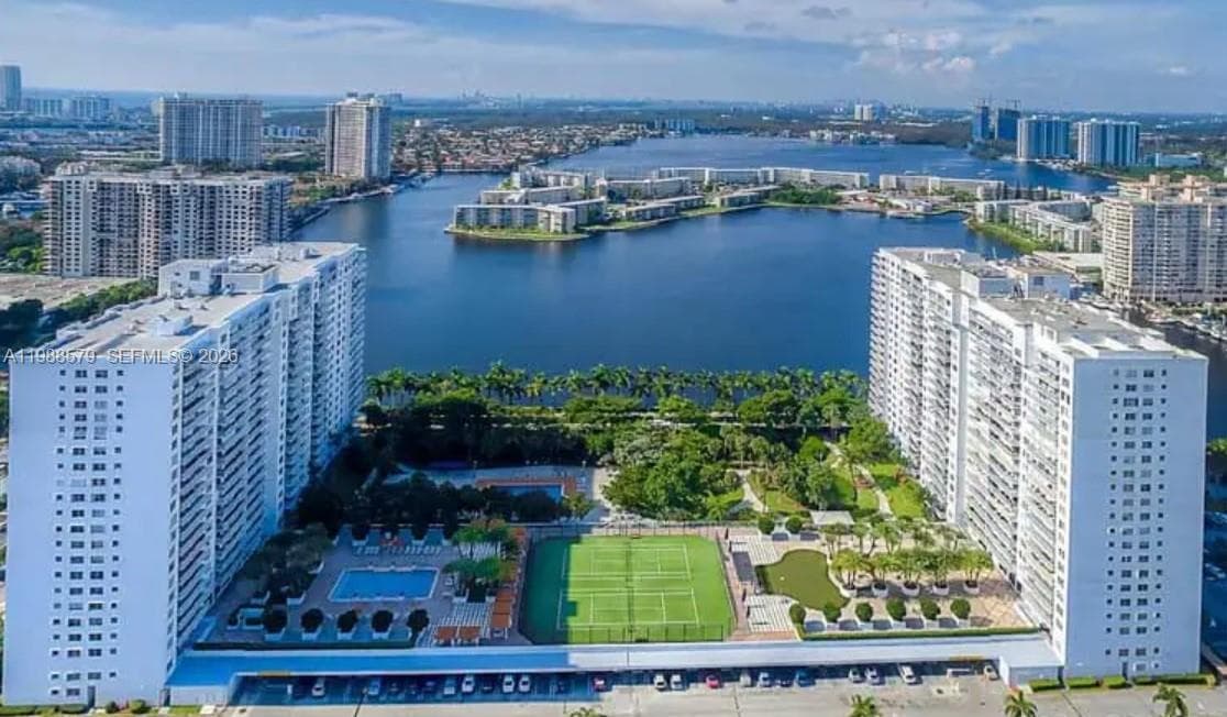 ADMIRALS PORT CONDO WEST · #1516W in Aventura - Photo 2