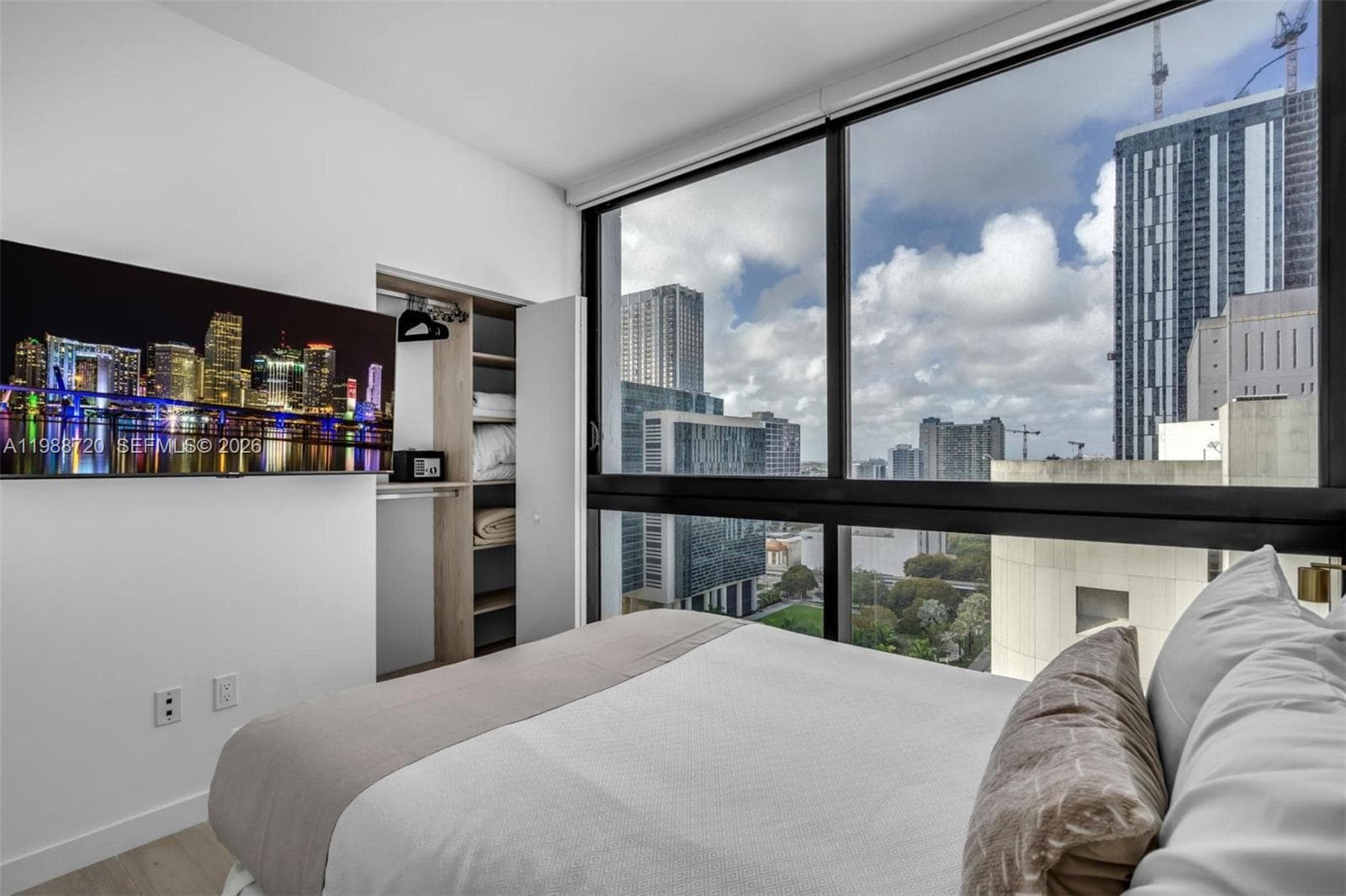 District 225 · #1701 in Miami - Photo 14