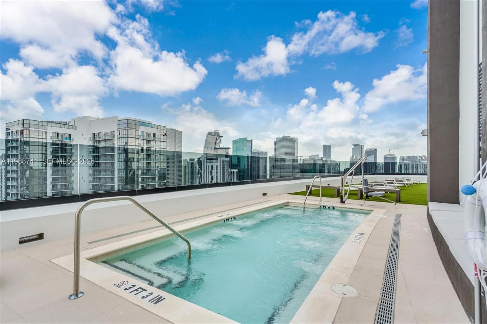 District 225 · #1709 in Miami - Photo 54