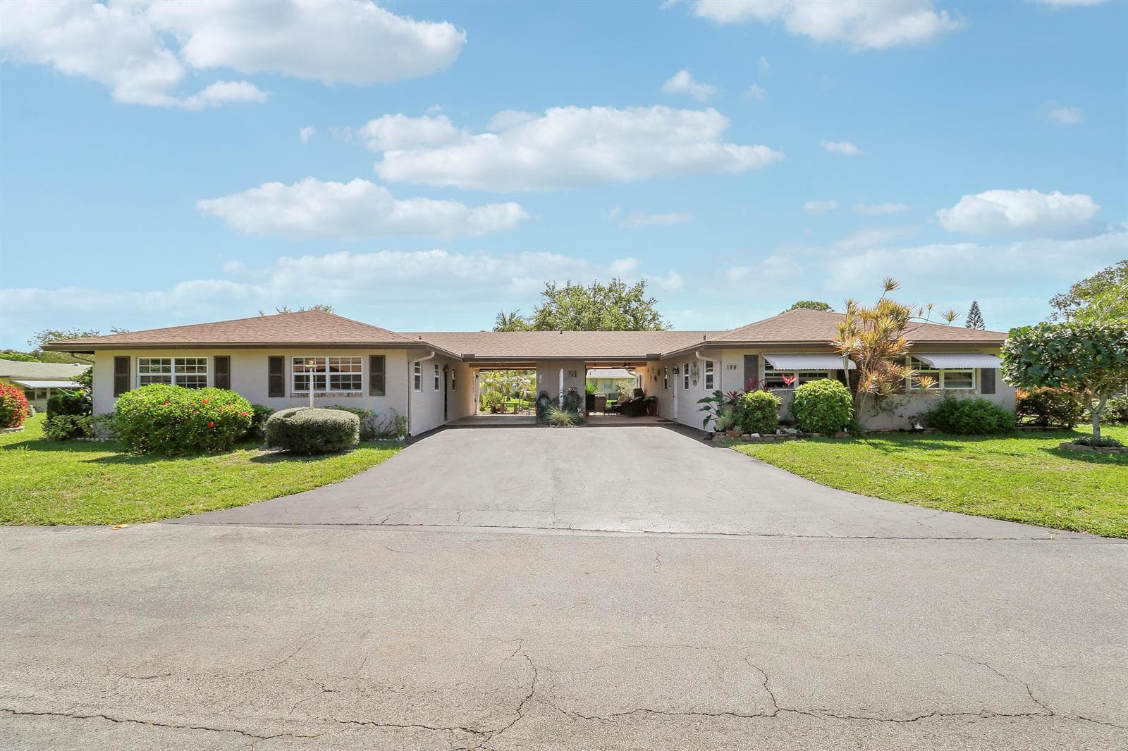 2 Bedroom, 2 Baths