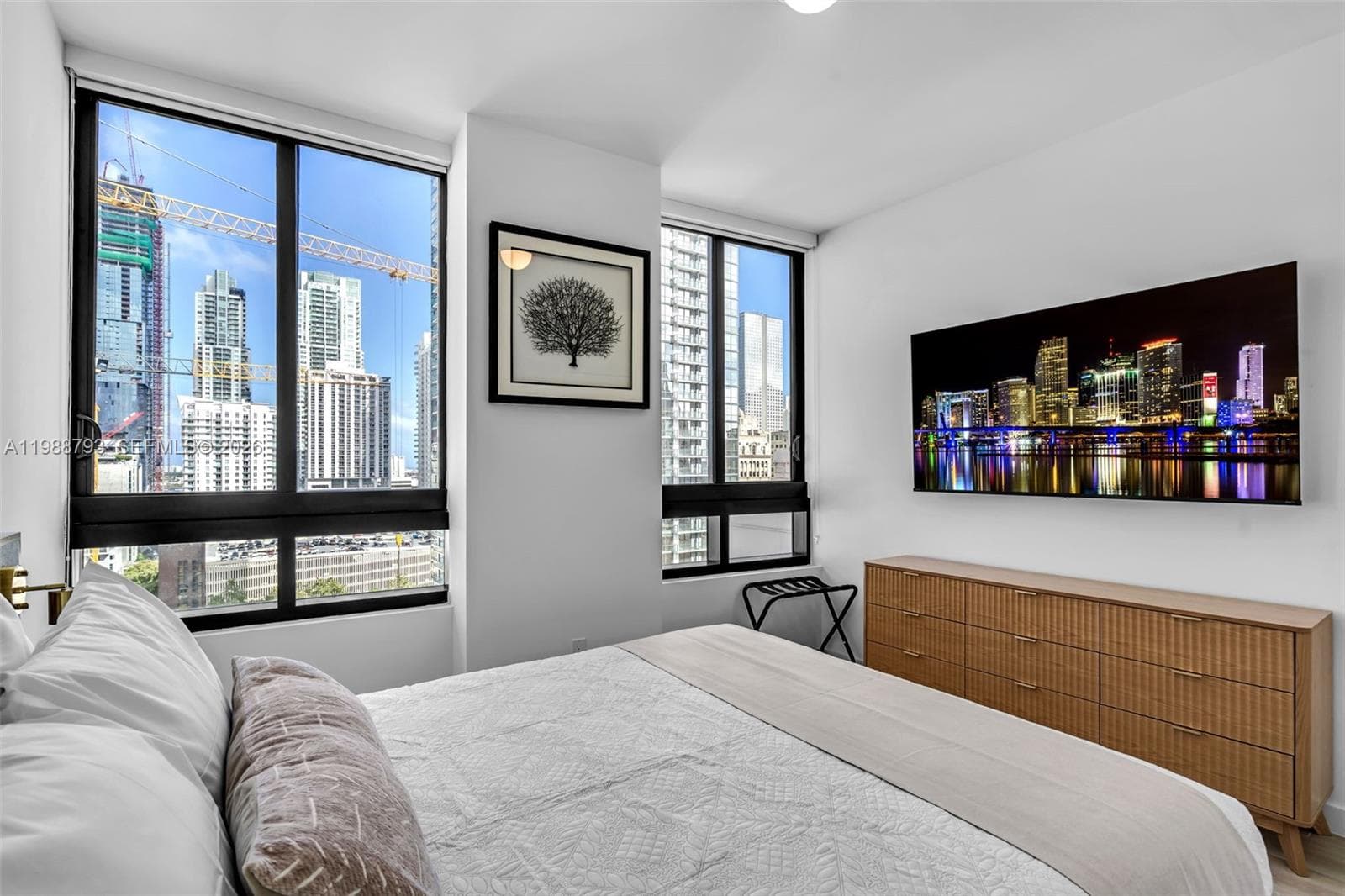 District 225 · #1705 in Miami - Photo 17