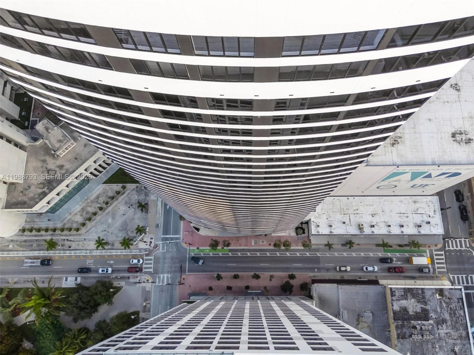 District 225 · #1705 in Miami - Photo 3