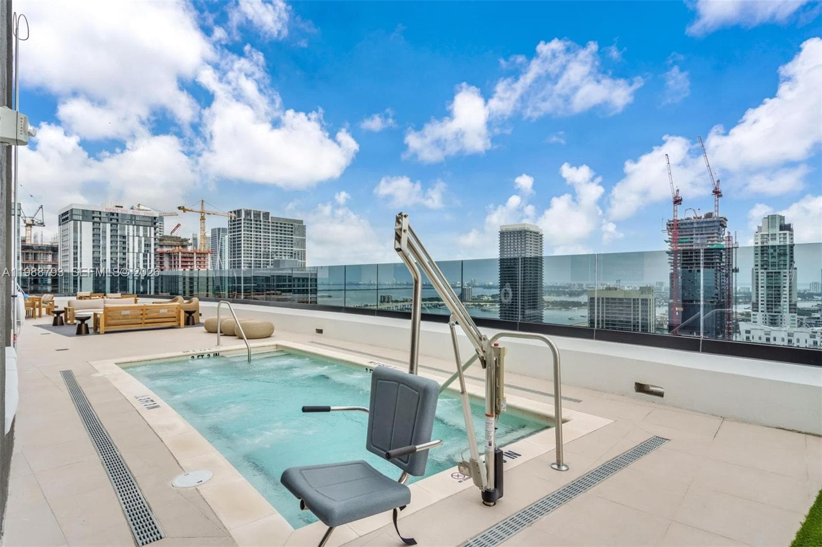 District 225 · #1705 in Miami - Photo 48