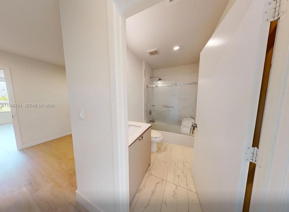 2505 NE 193rd St #4208 photo 14