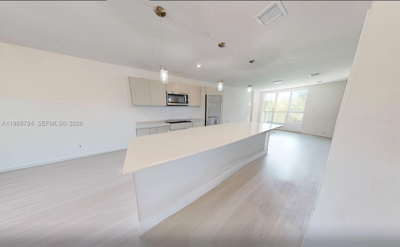 2505 NE 193rd St #4208 photo 8