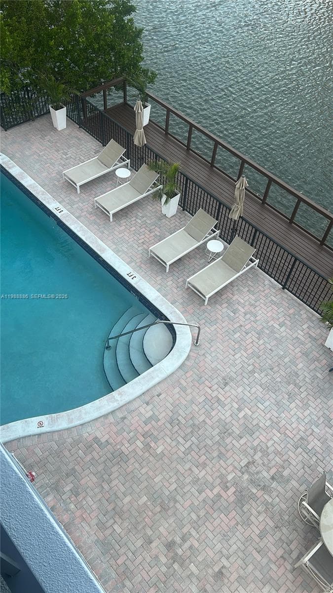 OCEAN LAKEVIEW CONDO · #504 in Miami Beach - Photo 6