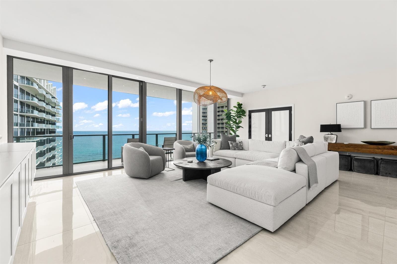 008-3100NorthOceanDrive-1604P-RivieraBea