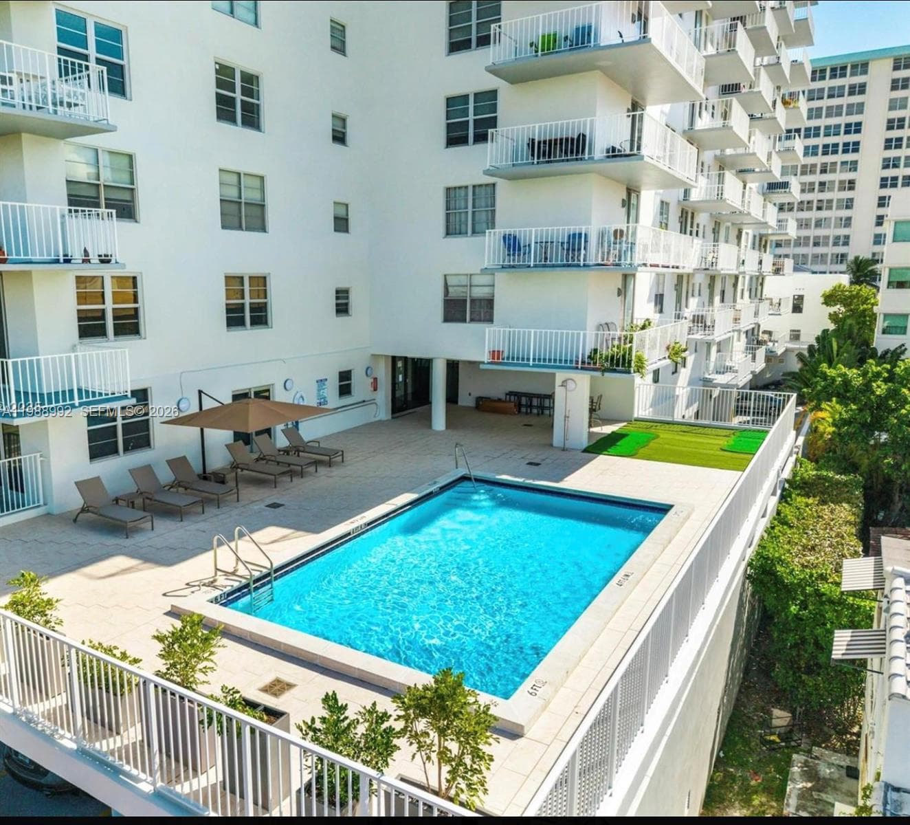 Clearview Towers · #1102 in Miami Beach - Photo 31