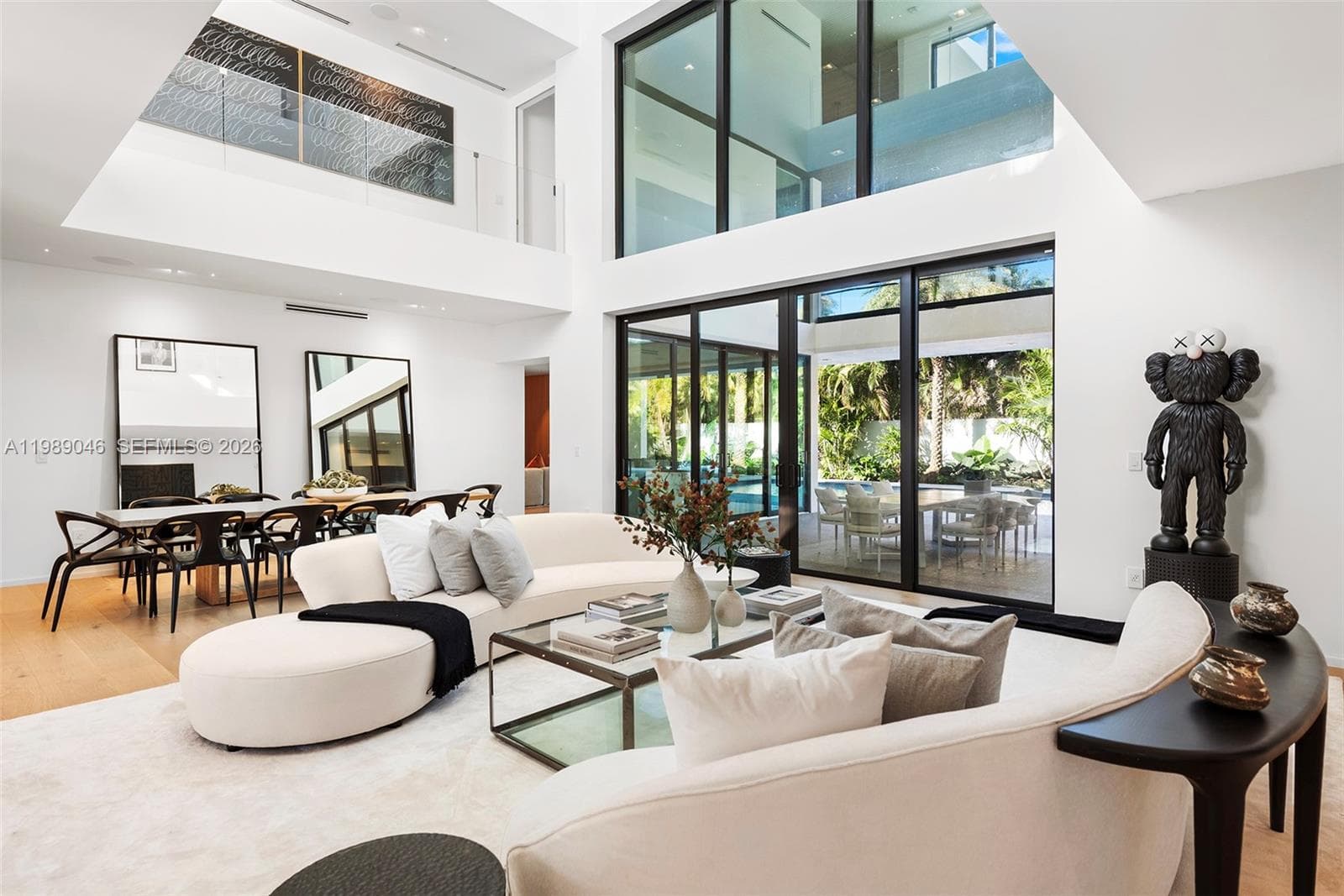128 Ocean Blvd photo 2