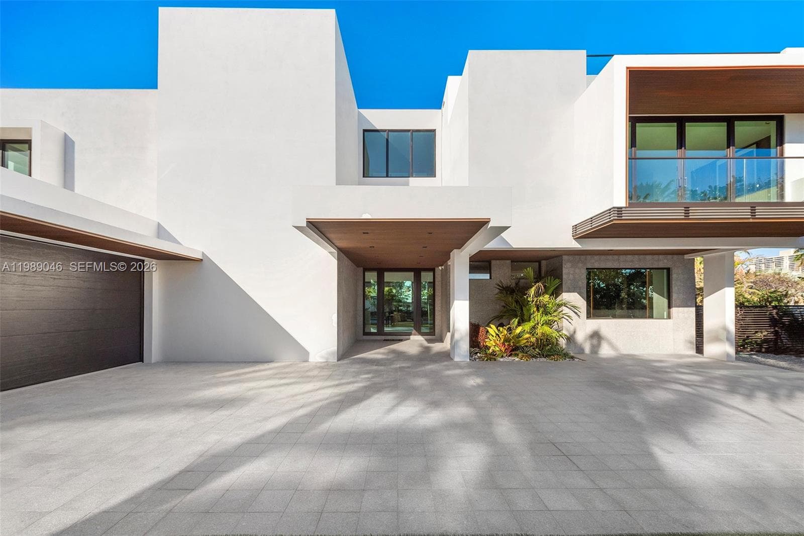 128 Ocean Blvd photo 1