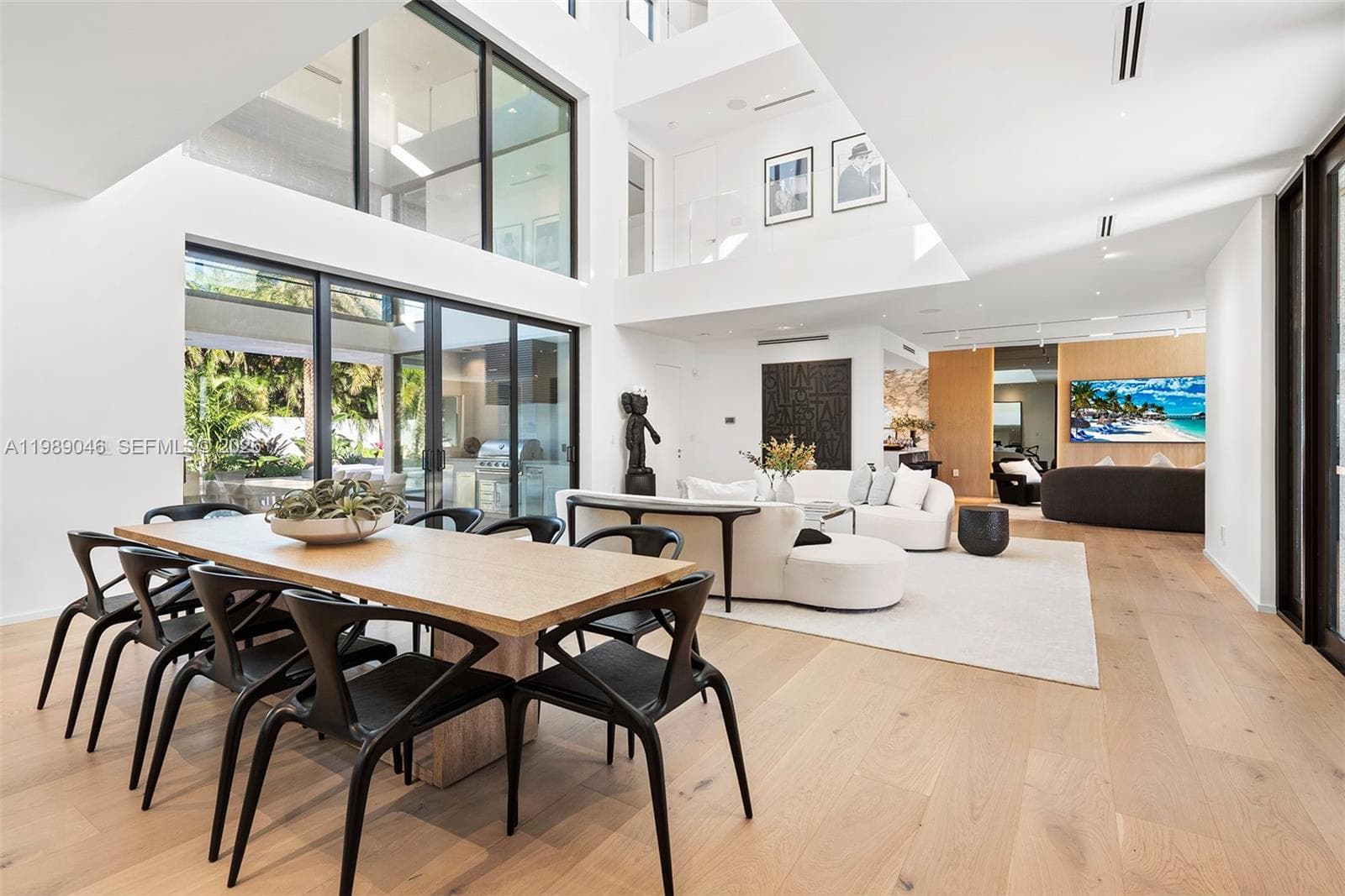 128 Ocean Blvd photo 5