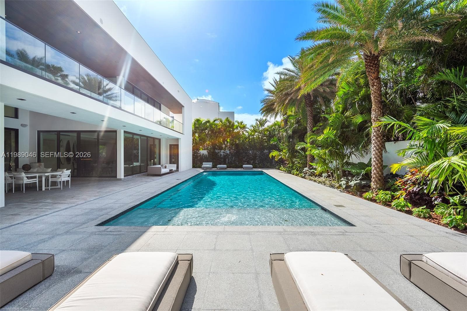 128 Ocean Blvd photo 25