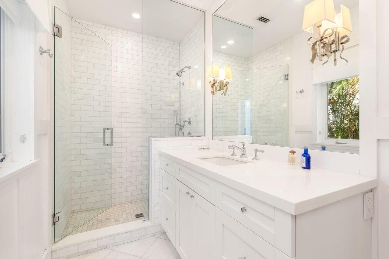 129 Guest Bath