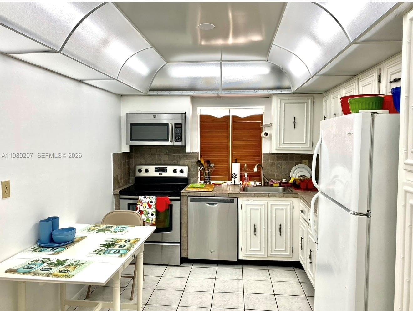 OCEANVIEW PARK CONDO · #222 in Hallandale Beach - Photo 4